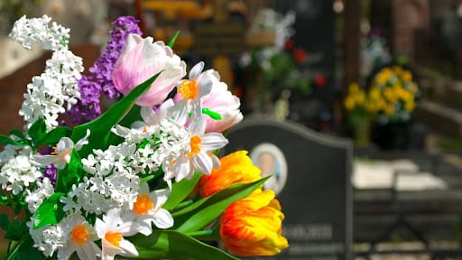 Fiori per la festa di Ognissanti: cosa regalare il 1 novembre