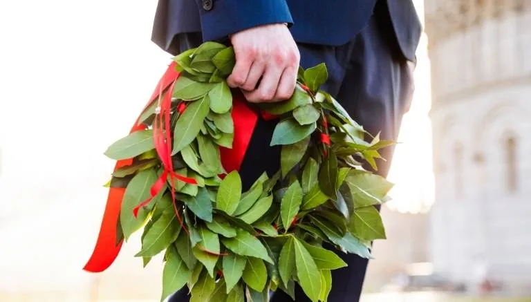Fiori da regalare alla laurea: come scegliere i fiori perfetti?