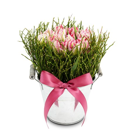 Flower arrangement Sweet Easter Present