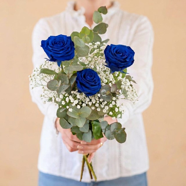 Tre rose blu